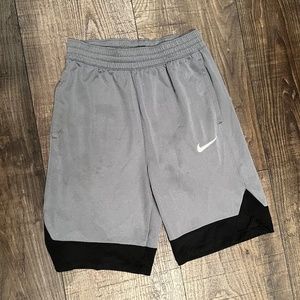 Nike Kids Boys Shorts (large)